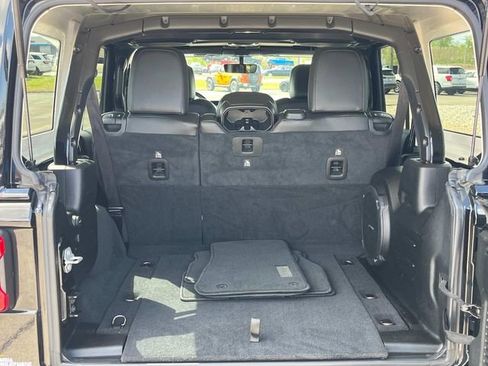 Certified 2022 Jeep Wrangler Unlimited Sahara image 29