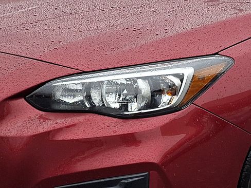 Used 2018 Subaru Impreza 2.0i Premium image 9