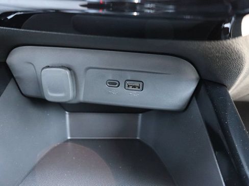 New 2026 Chevrolet Trax LT w/ LT Convenience Package FWD image 17