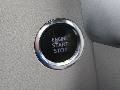 Used 2015 Toyota Highlander XLE image 37