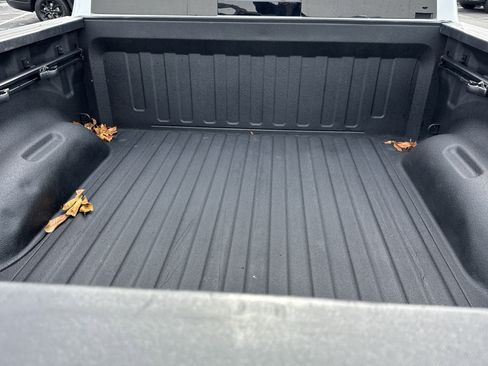 Used 2022 RAM 1500 Limited w/ Body-Colour Bumper Group image 23