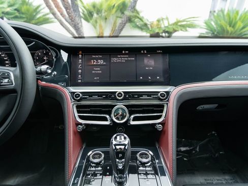 Used 2024 Bentley Flying Spur W12 AWD/4WD image 42