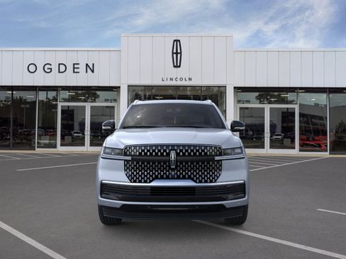 New 2026 Lincoln Navigator L Reserve AWD/4WD image 6