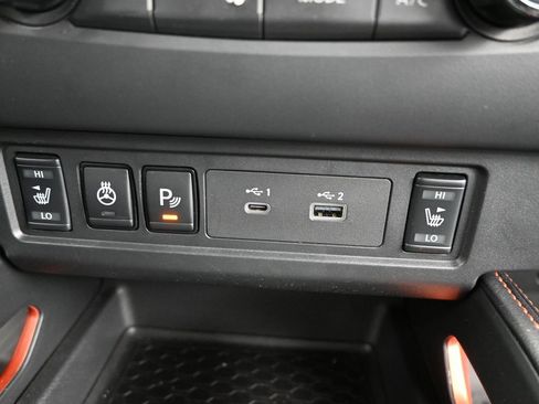 Used 2024 Nissan Frontier PRO-4X w/ Pro Convenience Package image 34