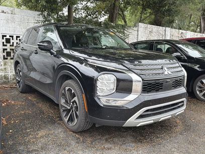 Used 2023 Mitsubishi Outlander SE