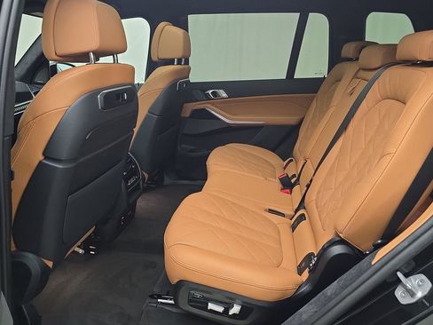 Certified 2024 BMW X7 xDrive40i w/ M Sport Package image 24