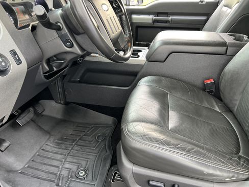 Used 2011 Ford F250 Lariat w/ Lariat Interior Pkg AWD/4WD image 14