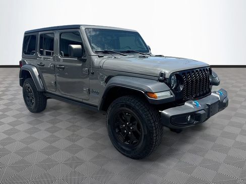 Used 2023 Jeep Wrangler Unlimited w/ Cold Weather Group AWD/4WD image 4