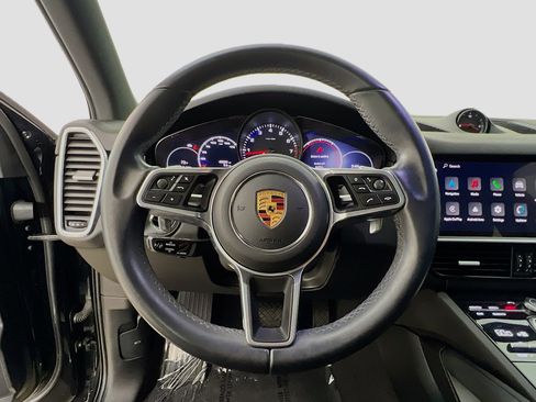 Used 2023 Porsche Cayenne Platinum Edition AWD/4WD image 11