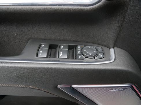 Used 2024 Chevrolet Silverado 2500 High Country w/ Technology Package image 17