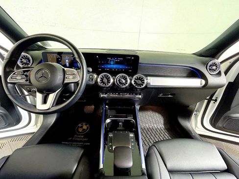 Used 2023 Mercedes-Benz GLB 250 4MATIC image 14