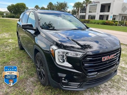 Certified 2023 GMC Terrain SLT w/ Tech Package FWD image 3