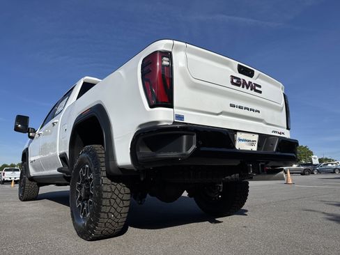 New 2026 GMC Sierra 2500 AT4X AWD/4WD image 8