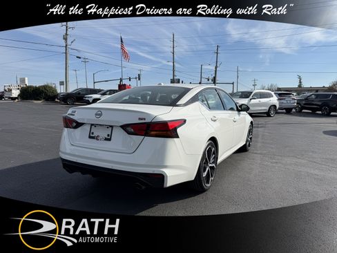 Used 2024 Nissan Altima 2.5 SR image 7
