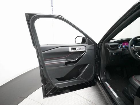 Used 2023 Ford Explorer ST-Line w/ Class IV Trailer Tow Package image 28