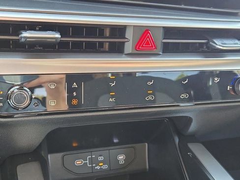 New 2026 Kia Sorento LX FWD image 22