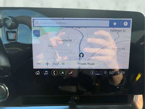 Used 2022 Chevrolet Corvette Stingray Premium Cpe w/ Z51 Performance Package image 16