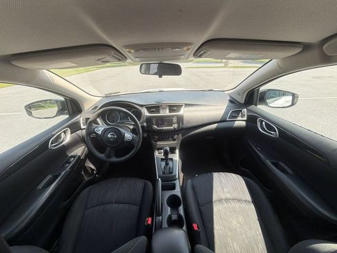 Used 2017 Nissan Sentra SV FWD image 14