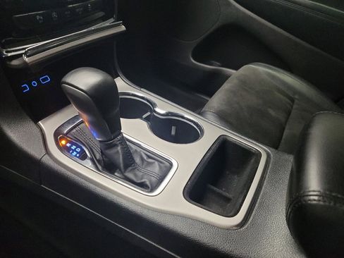Used 2019 Jeep Grand Cherokee Altitude AWD/4WD image 26