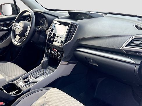 Used 2022 Subaru Forester Premium image 28