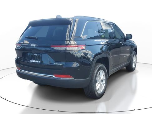 New 2026 Jeep Grand Cherokee Laredo RWD image 4