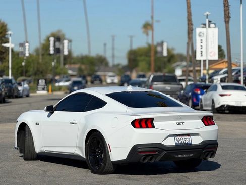 Used 2024 Ford Mustang GT RWD image 2