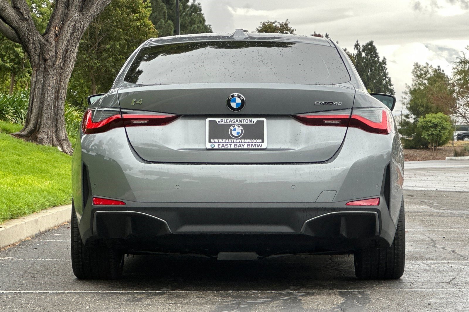 New 2026 BMW i4 eDrive40 w/ Parking Assistance Package RWD image 6