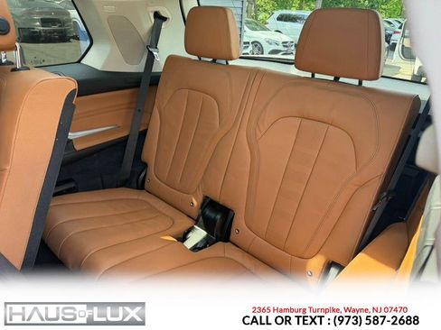Used 2019 BMW X7 xDrive50i w/ Premium Package AWD/4WD image 13
