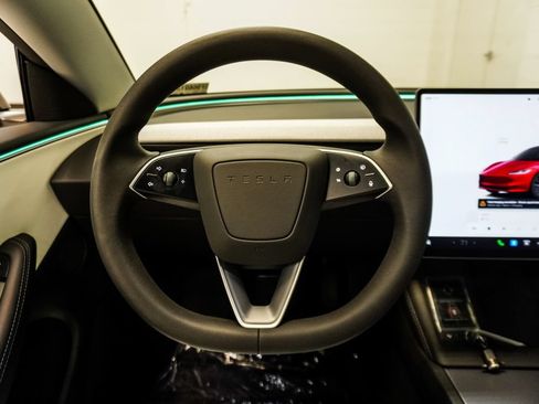 Used 2025 Tesla Model 3 Long Range AWD/4WD image 15