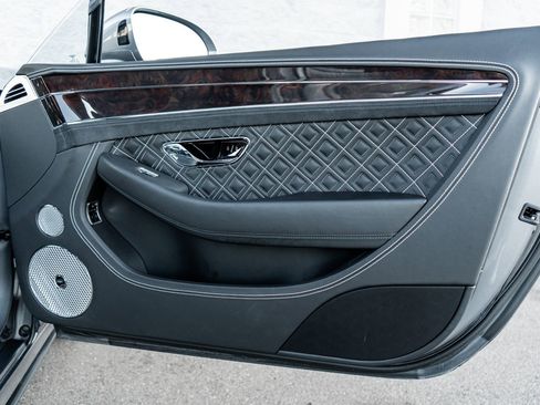 Used 2022 Bentley Continental GT Speed image 39