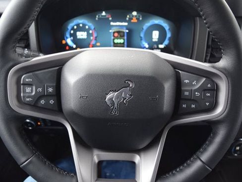 New 2025 Ford Bronco Badlands image 8