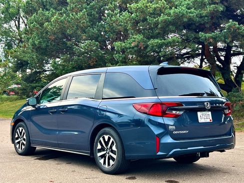 Used 2025 Honda Odyssey EX-L image 7