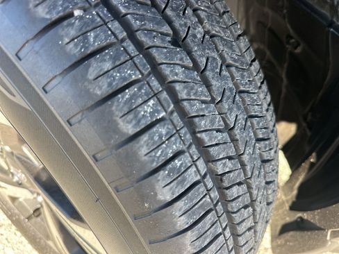 Used 2024 Subaru Crosstrek 2.0i Premium image 31