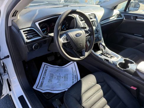 Used 2015 Ford Fusion SE image 14