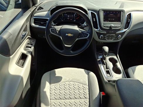 Used 2022 Chevrolet Equinox LT image 12