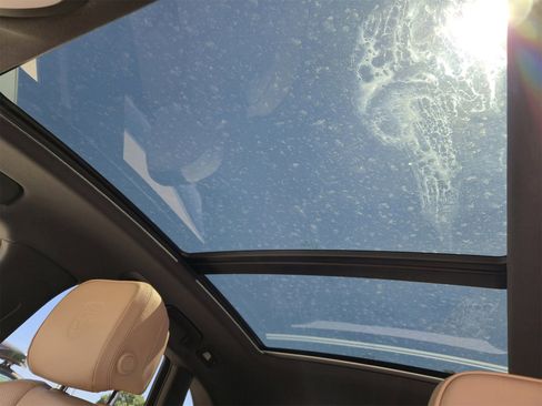 New 2025 Porsche Macan image 30