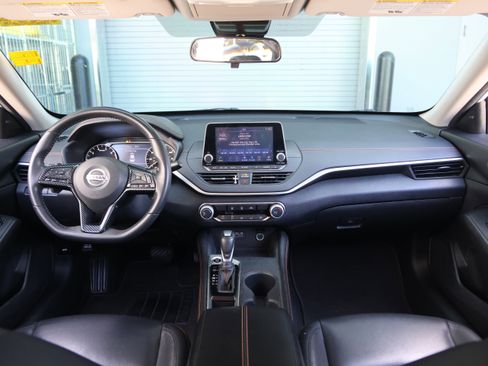 Used 2020 Nissan Altima 2.5 SR image 5