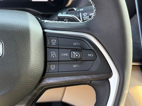 New 2025 Jeep Grand Cherokee L Limited w/ Black Appearance Package image 21