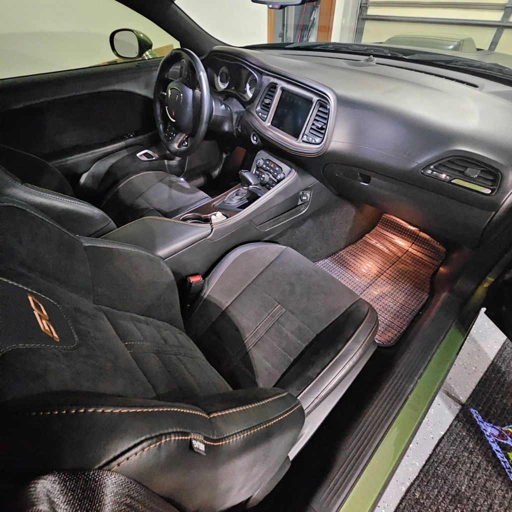Used 2020 Dodge Challenger R/T Scat Pack RWD image 13