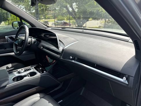 Used 2026 Cadillac Vistiq Sport w/ LPO, Floor Liner Package AWD/4WD image 39