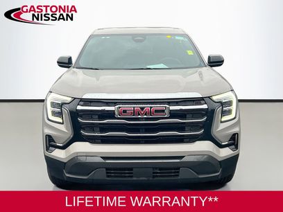 Used 2025 GMC Terrain Elevation