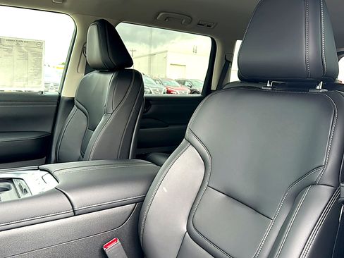 New 2026 Nissan Armada SV RWD image 11
