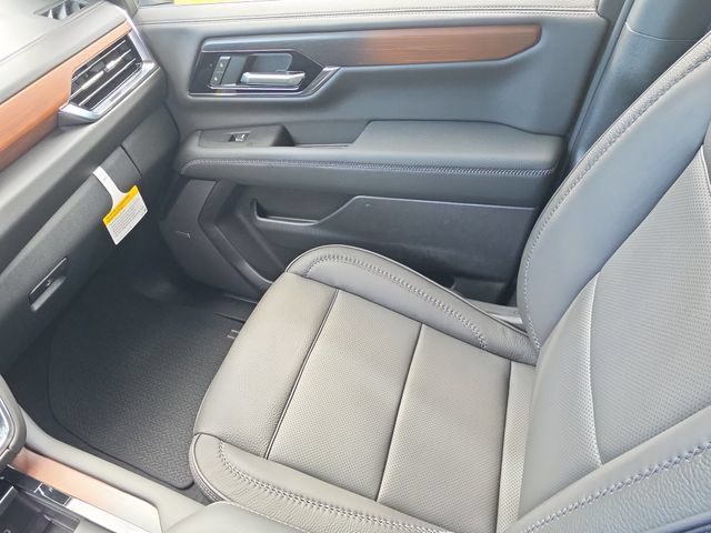 New 2026 GMC Yukon Denali w/ Advanced Technology Package RWD image 17