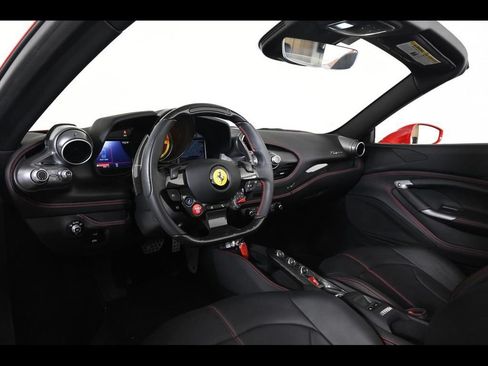 Certified 2022 Ferrari F8 Tributo RWD image 3