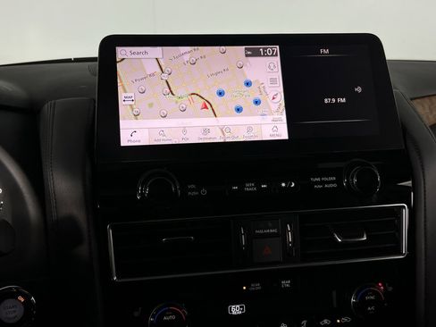 Used 2024 Nissan Armada SL image 15