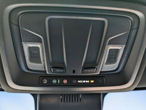 Used 2024 GMC Sierra 2500 AT4 image 59