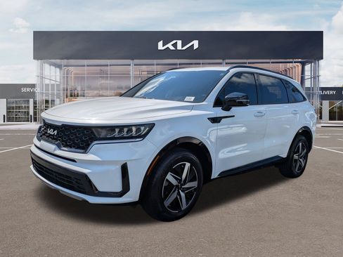Certified 2023 Kia Sorento S FWD image 6