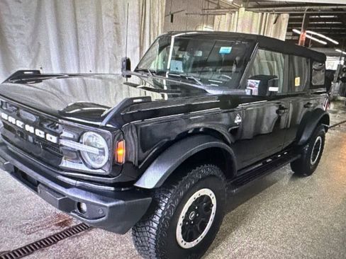 Used 2024 Ford Bronco Outer Banks w/ Sasquatch Package AWD/4WD image 1