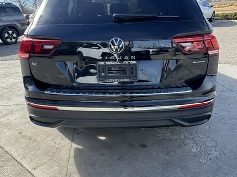 Used 2022 Volkswagen Tiguan SE w/ Panoramic Sunroof Package image 13