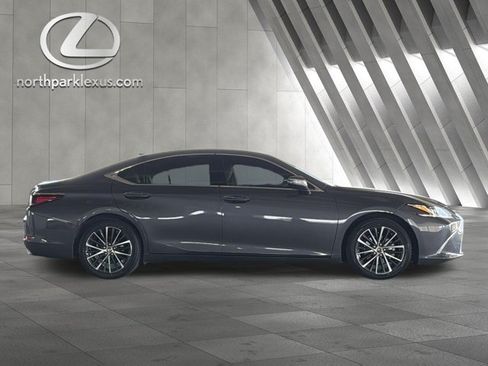 Certified 2024 Lexus ES 350 w/ Premium Package FWD image 4